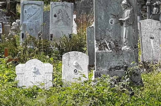 Raid al cimitero di Cupello: tomba profanata e bara aperta