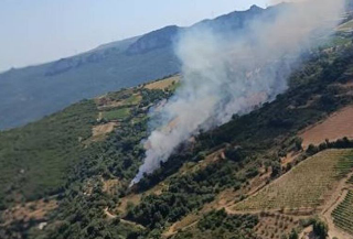 Incendi ad Archi e Ortona. "Situazione sotto controllo, ma attenzione alta"