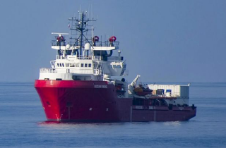 Ortona, approdano sette egiziani salvati in mare: accolti anche due ragazzi soli